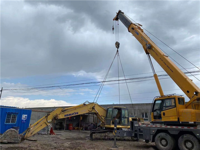 安源区25吨吊车的工作半径是多少？